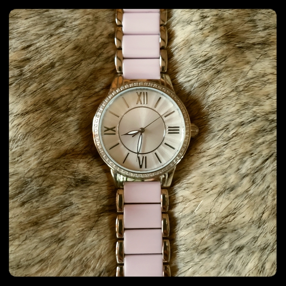 🌺 DMQ CZ Watch 🌺